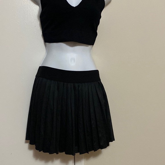 NWT pleated skort - Picture 2 of 8